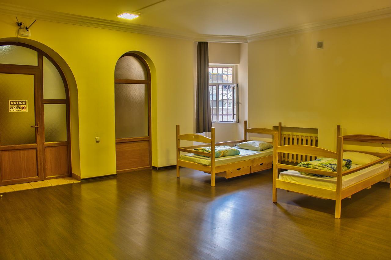 Classy And Cozy Hostel Erywań Zewnętrze zdjęcie